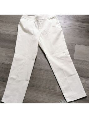 Wynne Layers ivory pants. Very flattering. Size 4 P. EUC